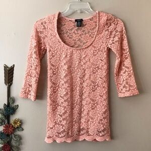 Rue21 Coral Scoop Neck Lace 3/4 Sleeve Blouse XS